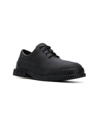 Chaussures derby en cuir noires Camper