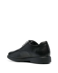 Chaussures derby en cuir noires Geox