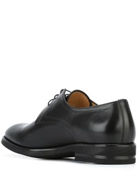 Chaussures en cuir noires B Store