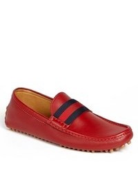Chaussures en cuir rouges