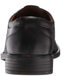 Chaussures habillées noires Geox