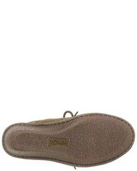 Chaussures olive Clarks