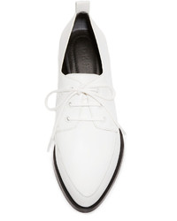 Chaussures richelieu blanches DKNY