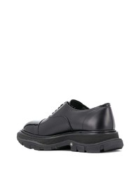Chaussures richelieu en cuir épaisses noires Alexander McQueen
