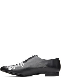 Chaussures richelieu en cuir noires et blanches Stefan Cooke