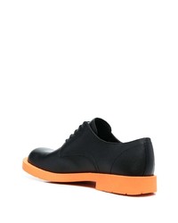 Chaussures richelieu en cuir noires Camper