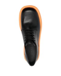 Chaussures richelieu en cuir noires Camper