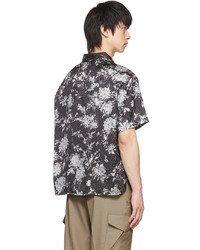 Chemise à manches courtes à fleurs noire et blanche Commission