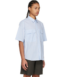 Chemise à manches courtes à rayures verticales bleu clair De Bonne Facture