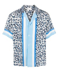 Chemise à manches courtes en soie imprimée léopard bleu clair