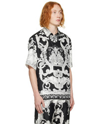 Chemise à manches courtes en soie imprimée noire et blanche Versace