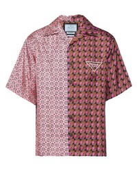 Chemise à manches courtes en soie imprimée rose Prada