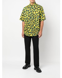 Chemise à manches courtes imprimée léopard chartreuse Versace