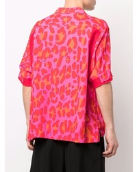 Chemise à manches courtes imprimée léopard fuchsia Sacai