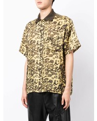 Chemise à manches courtes imprimée léopard jaune Toga Virilis