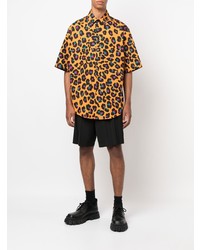 Chemise à manches courtes imprimée léopard orange Versace