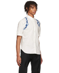 Chemise à manches courtes imprimée tie-dye blanc et bleu marine Alexander McQueen