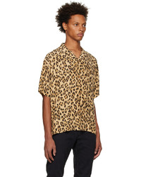 Chemise à manches longues en soie imprimée léopard marron clair VISVIM