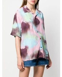 Chemise boutonnée à manches courtes imprimée tie-dye rose Ambush