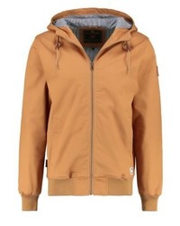 Coupe-vent tabac Element