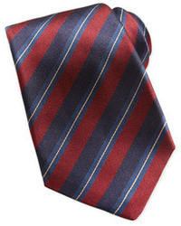 Cravate rouge et bleu marine