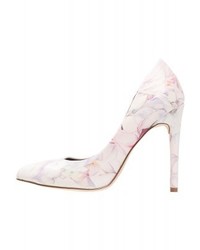 Escarpins en cuir à fleurs roses Miss Selfridge