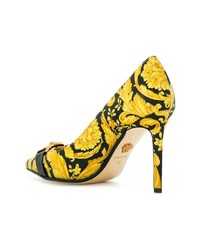 Escarpins en cuir imprimés jaunes Versace