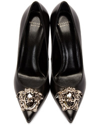 Escarpins en cuir noirs Versace