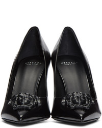 Escarpins en cuir noirs Versace