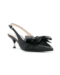 Escarpins en cuir noirs Prada