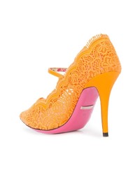 Escarpins en dentelle orange Gucci