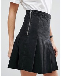 Jupe en denim plissée noire Asos