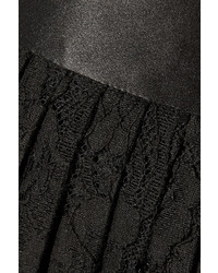 Jupe mi-longue en dentelle plissée noire Givenchy