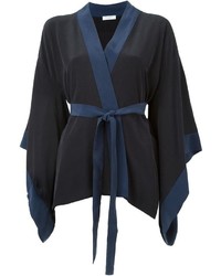 Kimono noir Equipment