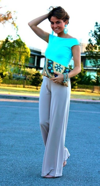 Comment porter un top sans manches turquoise