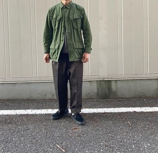 Comment porter un pull à losanges quand il fait chaud