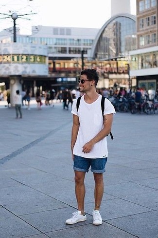 Comment porter un sac à dos quand il fait très chaud