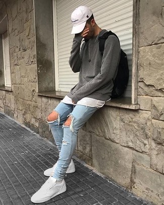 Comment porter un sac à dos pour un style relax quand il fait chaud