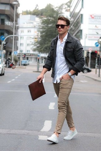 Comment porter un sac pour un style chic decontractés à 20 ans