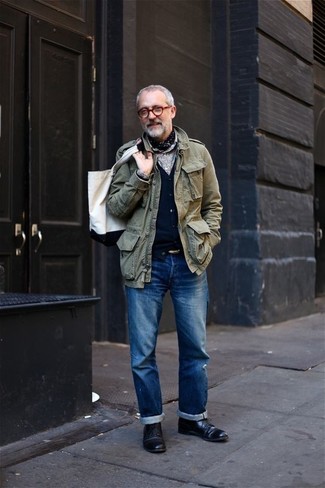 Comment porter un sac pour un style chic decontractés après 60 ans