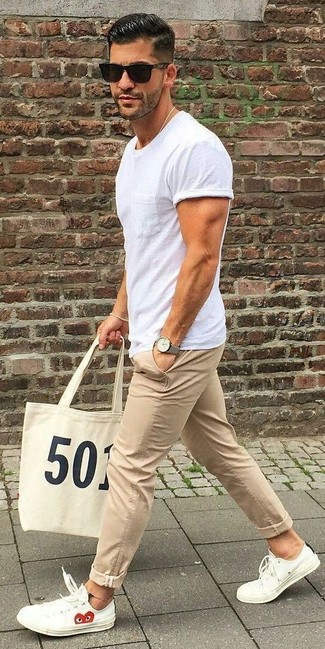 Comment porter un sac beige