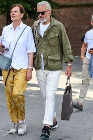Comment porter un sac beige