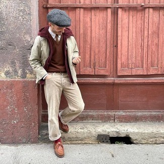 Un jean à porter avec un blazer beige quand il fait frais