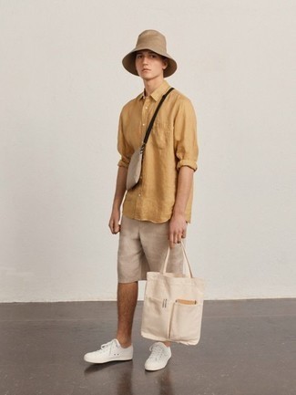 Comment porter un bob beige quand il fait très chaud