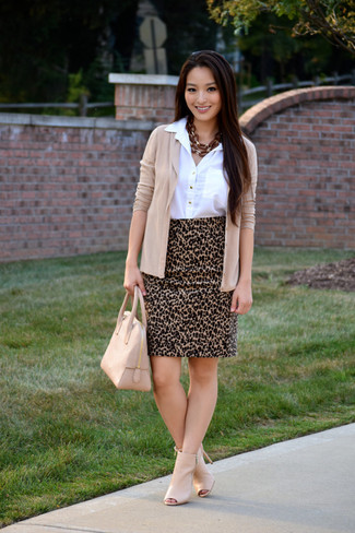 Comment porter un cardigan beige