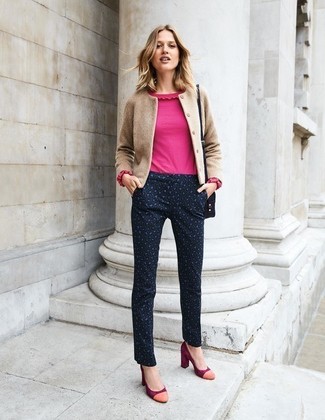 Comment porter un cardigan beige pour un style elégantes