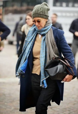 Comment porter un cardigan beige pour un style elégantes