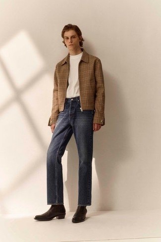 Comment porter une veste à carreaux beige au printemps