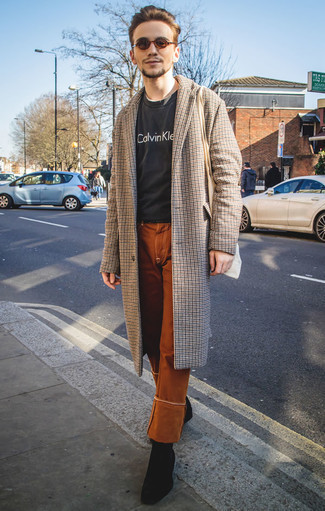 Comment porter un pardessus à carreaux beige quand il fait froid