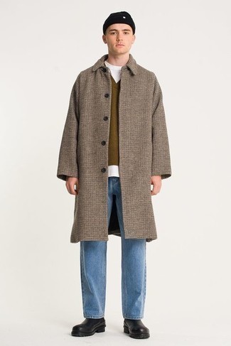 Comment porter un pardessus à carreaux beige quand il fait froid